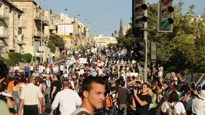 יומה ה-12 של צעדת משפחת שליט- צועדים ירושלים יולי 2010