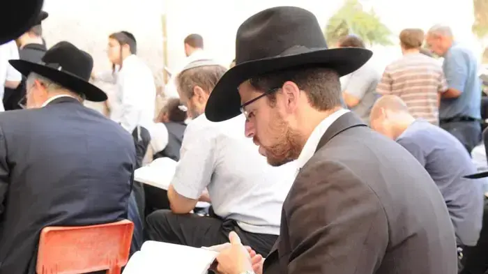 תפילות ט' באב בכותל המערבי