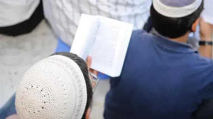 תפילות ט' באב בכותל המערבי