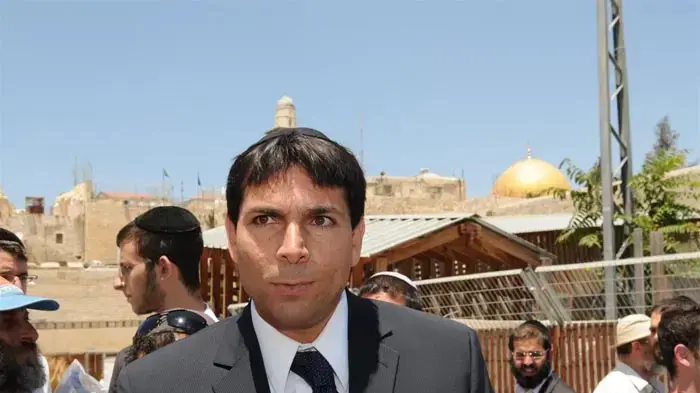 דני דנון בסיור בהר הבית יולי 2010 דני דנון בסיור בהר הבית יולי 2010