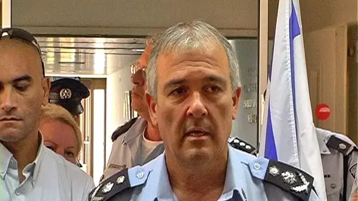 המפכ"ל תומך בחנינה לשוטר שירה בפורץ