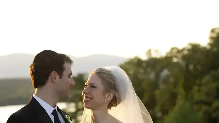 החתונה של צ'לסי קלינטון ומארק מזבינסיקי