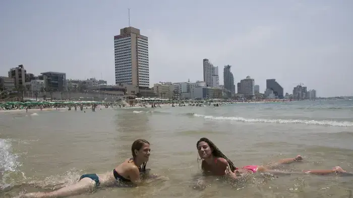 שרב כבד בתל אביב- אוגוסט 2010 