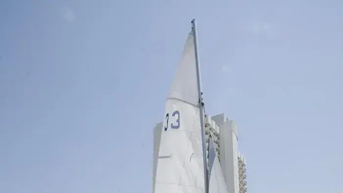 שרב כבד בחוף הים של תל אביב- אוגוסט 2010 