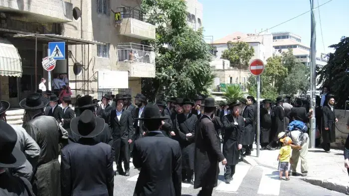 אלפים ליוו למנוחות את שבעת הנספים אמש בתאונה 