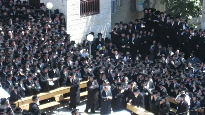 אלפים ליוו למנוחות את שבעת הנספים אמש בתאונה 