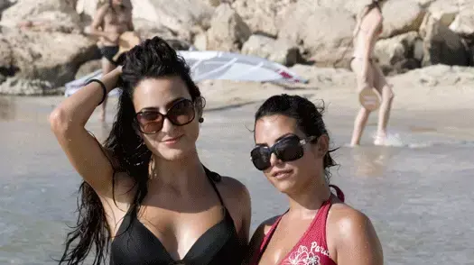 שרב כבד בכל הארץ חוף ים מים שמש חום
