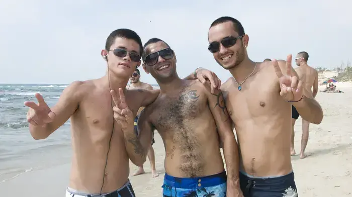שרב כבד בחוף בבת ים אוגוסט 2010