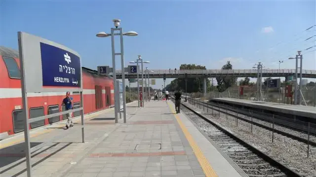 תחנת הרכבת ברצליה- אוגוסט 2010