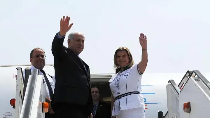 בנימין ושרה נתניהו במוזיאון היהודי באתונה, יוון- אוגוסט 2010 בנימין ושרה נתניהו במוזיאון היהודי באתונה, יוון- אוגוסט 2010