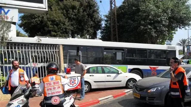 תאונת אוטובוס בדרך נמיר בתל אביב אוגוסט 2010