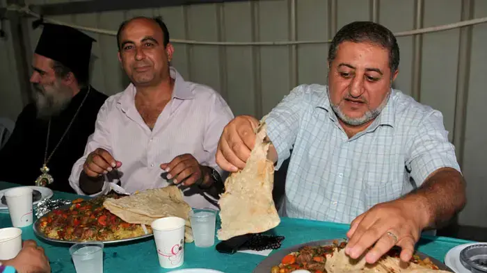 סעודה לשבירת צום הרמדאן בכפר הבדואי אל-ערקיב אוגוסט 2010        