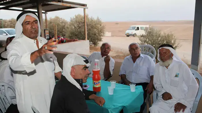 סעודה לשבירת צום הרמדאן בכפר הבדואי אל-ערקיב אוגוסט 2010         