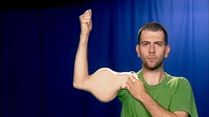 דורון סולומונס, "אבא", 2002 (פרט מתוך עבודת וידיאו) דורון סולומונס, "אבא", 2002 (פרט מתוך עבודת וידיאו)