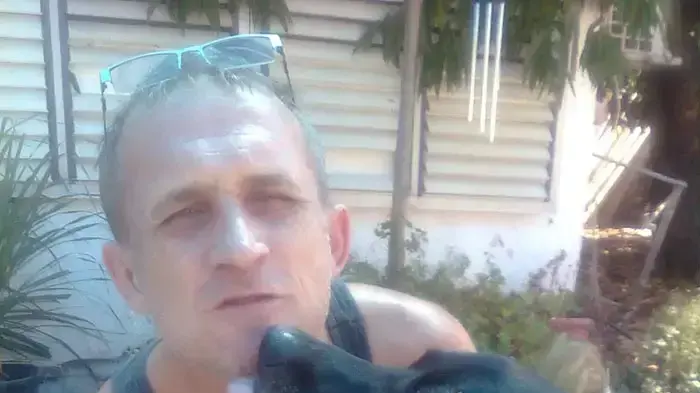 הבמאי יוסי רבך והכלב דמבו