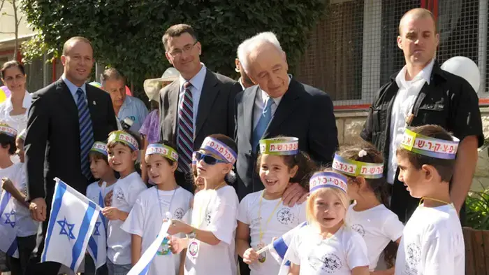 שמעון פרס, גדעון סער וניר ברקת בפתיחת שנת הלימודים ספטמבר 2010