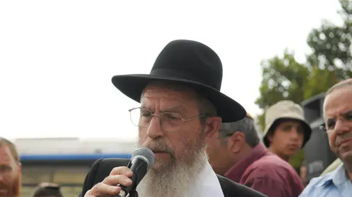 הלוויתם של יצחק וטלי איימס, הרוגי הפיגוע בבית חגי