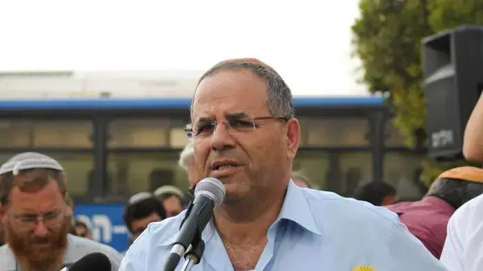 הלוויתם של יצחק וטלי איימס, הרוגי הפיגוע בבית חגי