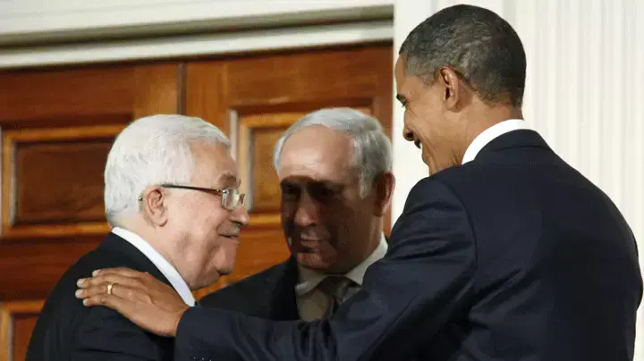 ברק אובמה, בנימין נתניהו ואבו מאזן בבית הלבן, ערב לפני השקת המו"מ הישיר בין ישראל והרשות הפלסטינית
