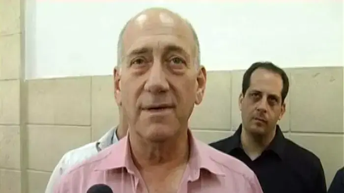 רייצ'ל רז ריסבי מעידה בפרשת ראשונטורס