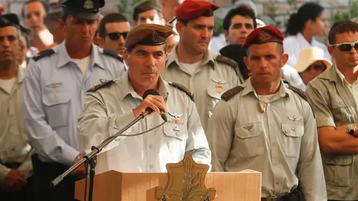 גבי אשכנזי בלוויית ישראל טל, ספטמבר 2010