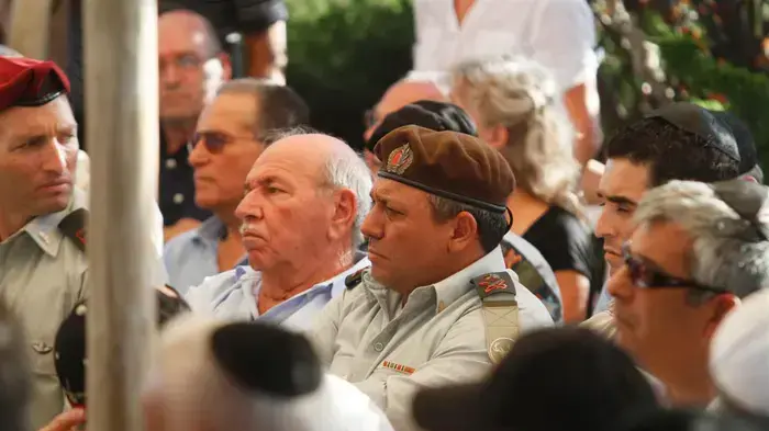 גדי אייזנקוט בלוויית ישראל טל, ספטמבר 2010
