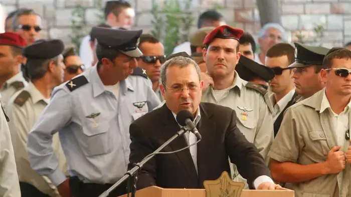 אהוד ברק בלוויית ישראל טל, ספטמבר 2010