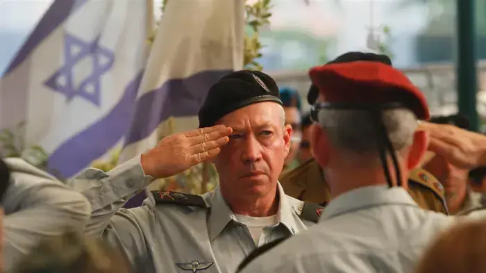 יואב גלנט בלוויית ישראל טל, ספטמבר 2010