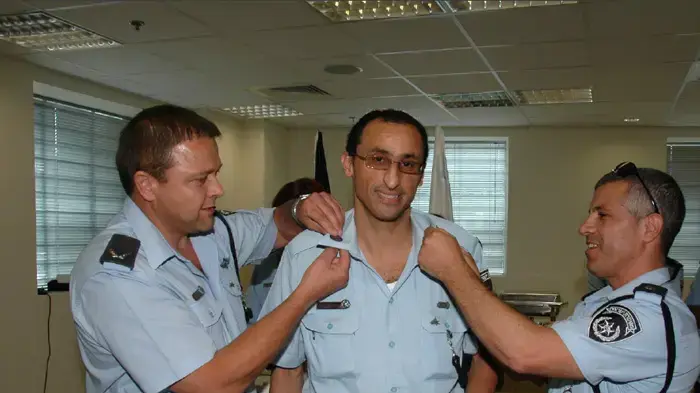 רצון בורה השוטר שירה למוות בפורץ 