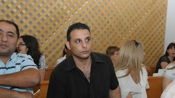 השוטרים שהורשעו בהנחת מטען חבלה בבית המשפט, ספטמבר 2010