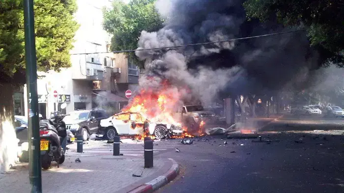 פיצוץ מטען ברכבו של יניב כהן בהרצליה פיצוץ מטען ברכבו של יניב כהן בהרצליה
