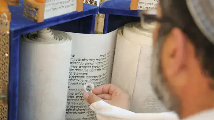 ברכת הכהנים ברחבת הכותל המערבי, ספטמבר 2010                 