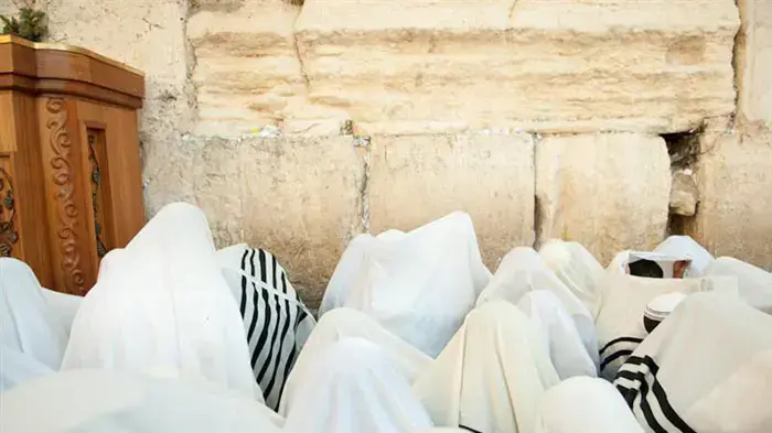 ברכת הכהנים ברחבת הכותל המערבי, ספטמבר 2010                 