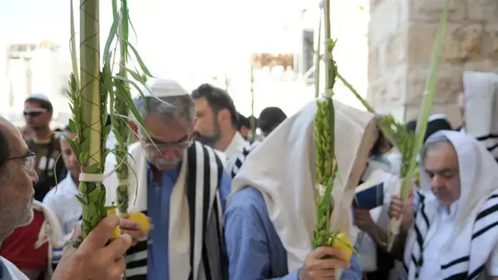 ברכת הכהנים ברחבת הכותל המערבי, ספטמבר 2010            