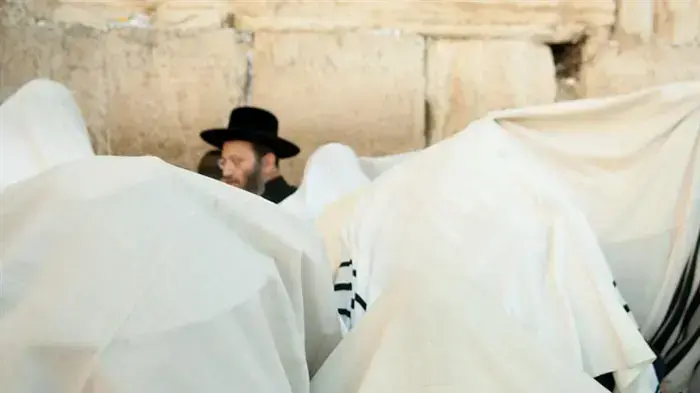 ברכת הכהנים ברחבת הכותל המערבי, ספטמבר 2010              
