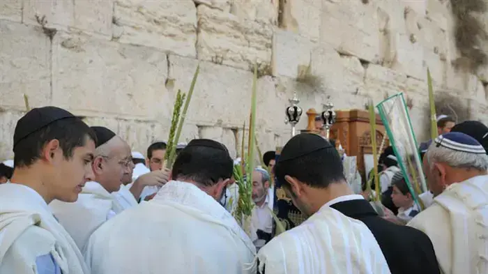 ברכת הכהנים ברחבת הכותל המערבי, ספטמבר 2010           