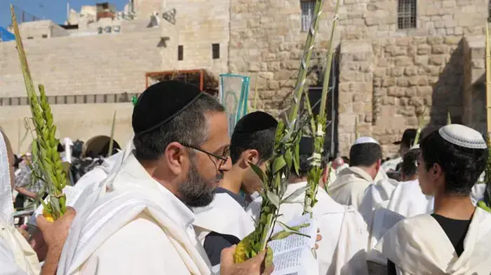 ברכת הכהנים ברחבת הכותל המערבי, ספטמבר 2010            
