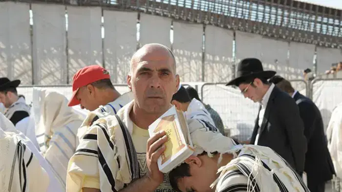 ברכת הכהנים ברחבת הכותל המערבי, ספטמבר 2010               