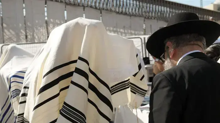 ברכת הכהנים ברחבת הכותל המערבי, ספטמבר 2010           