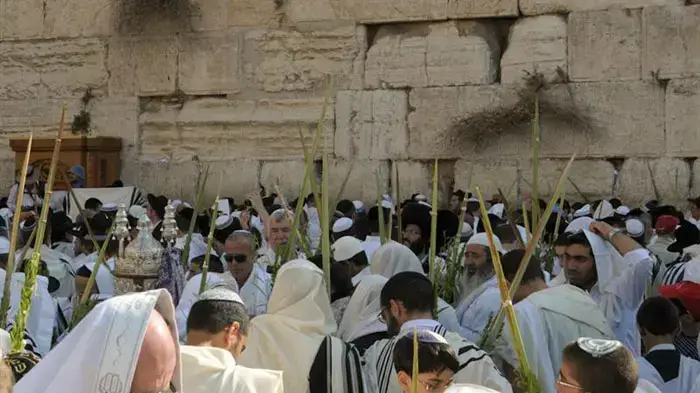 ברכת הכהנים ברחבת הכותל המערבי, ספטמבר 2010                 