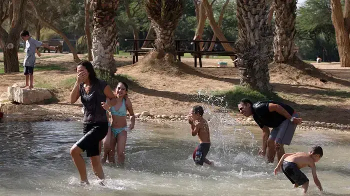 מטיילים בדרום הארץ במהלך חג סוכות, ספטמבר 2010