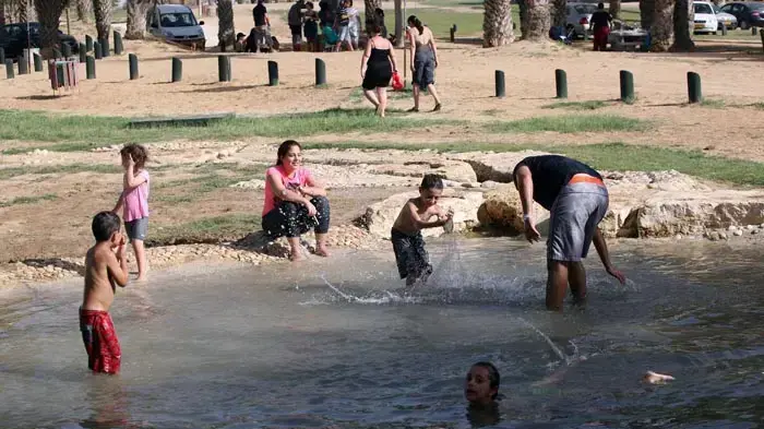 מטיילים בדרום הארץ במהלך חג סוכות, ספטמבר 2010