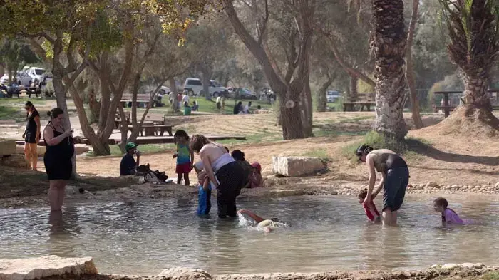 מטיילים בדרום הארץ במהלך חג סוכות, ספטמבר 2010