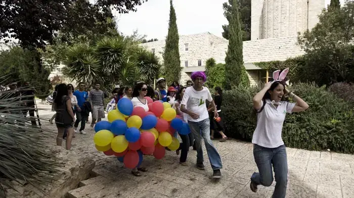 חזרה ללימודים אקדמאיים, אוניברסיטת הר הצופים, אוקטובר 2010