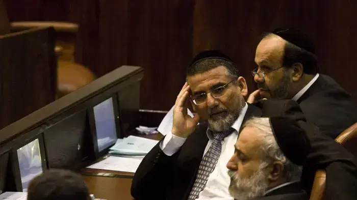 יצחק כהן בפתיחת מושב הכנסת, אוקטובר 2010