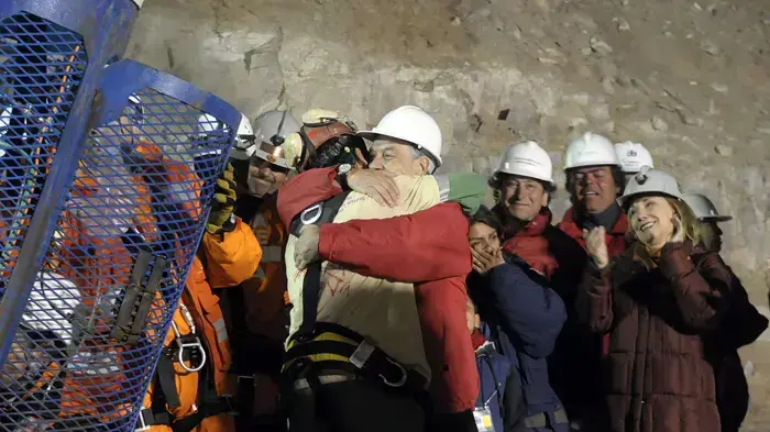 פלורנסיו אוואלוס, הכורה הראשון שיצא מהמכרה בצ'ילה פלורנסיו אוואלוס, הכורה הראשון שיצא מהמכרה בצ'ילה