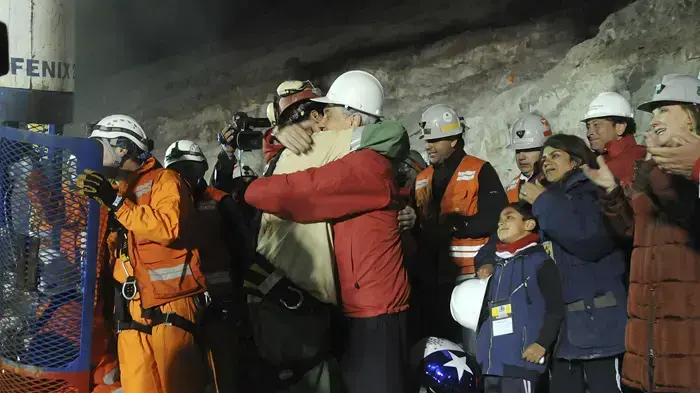 פלורנסיו אוואלוס, הכורה הראשון שיצא מהמכרה בצ'ילה פלורנסיו אוואלוס, הכורה הראשון שיצא מהמכרה בצ'ילה