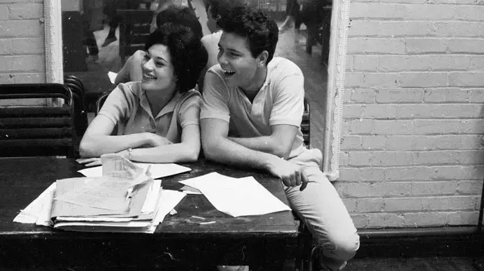 קליף ריצ'רד עם קרול גריי, 1961