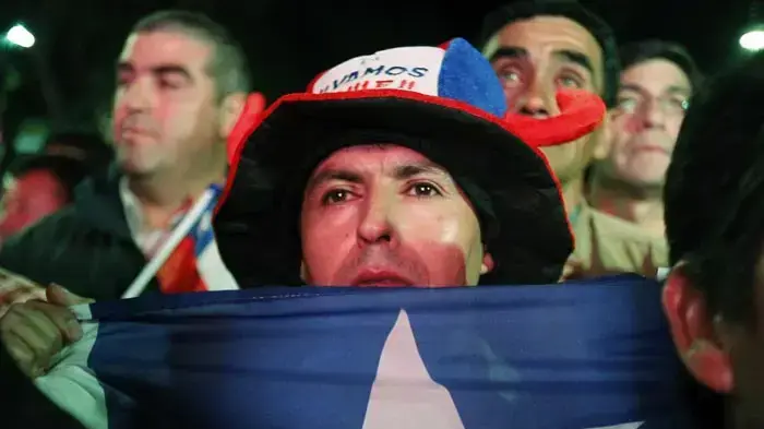 חילוץ הכורים בצ'ילה  שמחה עם עלייתו של הכורה האחרון - לואיס אורזואה