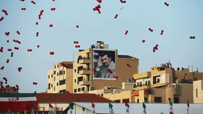 נשיא אירן מחמוד אחמדינג'ד הגיע לביקור בכפר בינת ג'בל בדרום לבנון